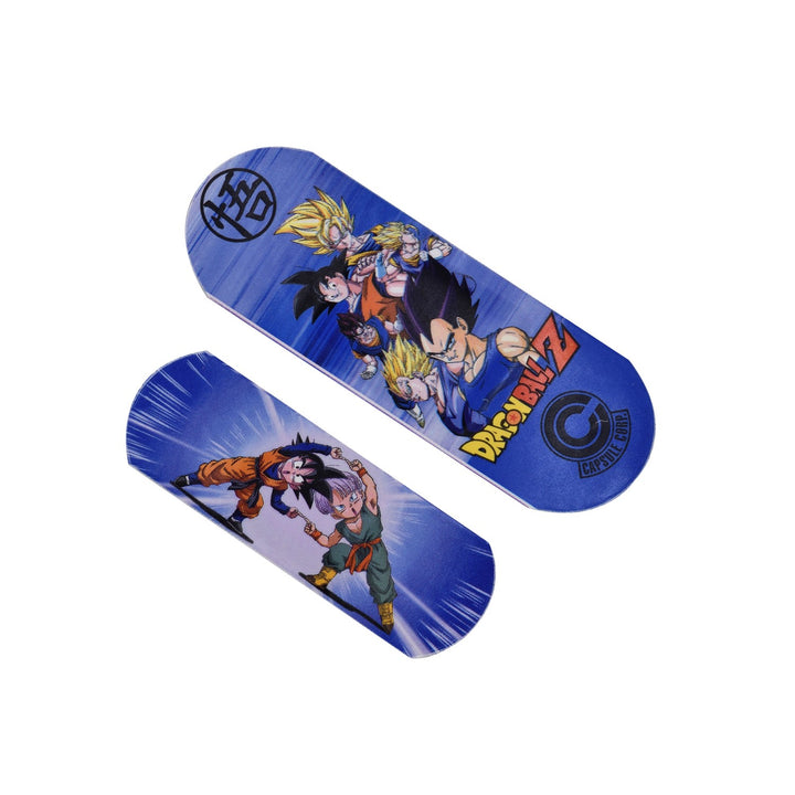 Zwei Dragon Ball Z Pflaster in zwei Grössen mit Son Goku und Trunks Motiven