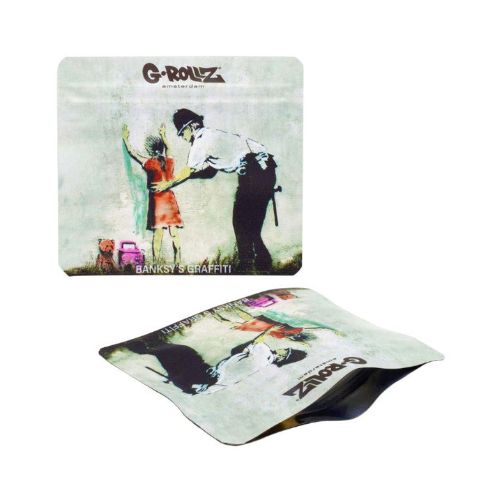 G-Rollz Banksy Bag Girl Being Frisked – Aufbewahrungsbeutel, 9 x 8 cm