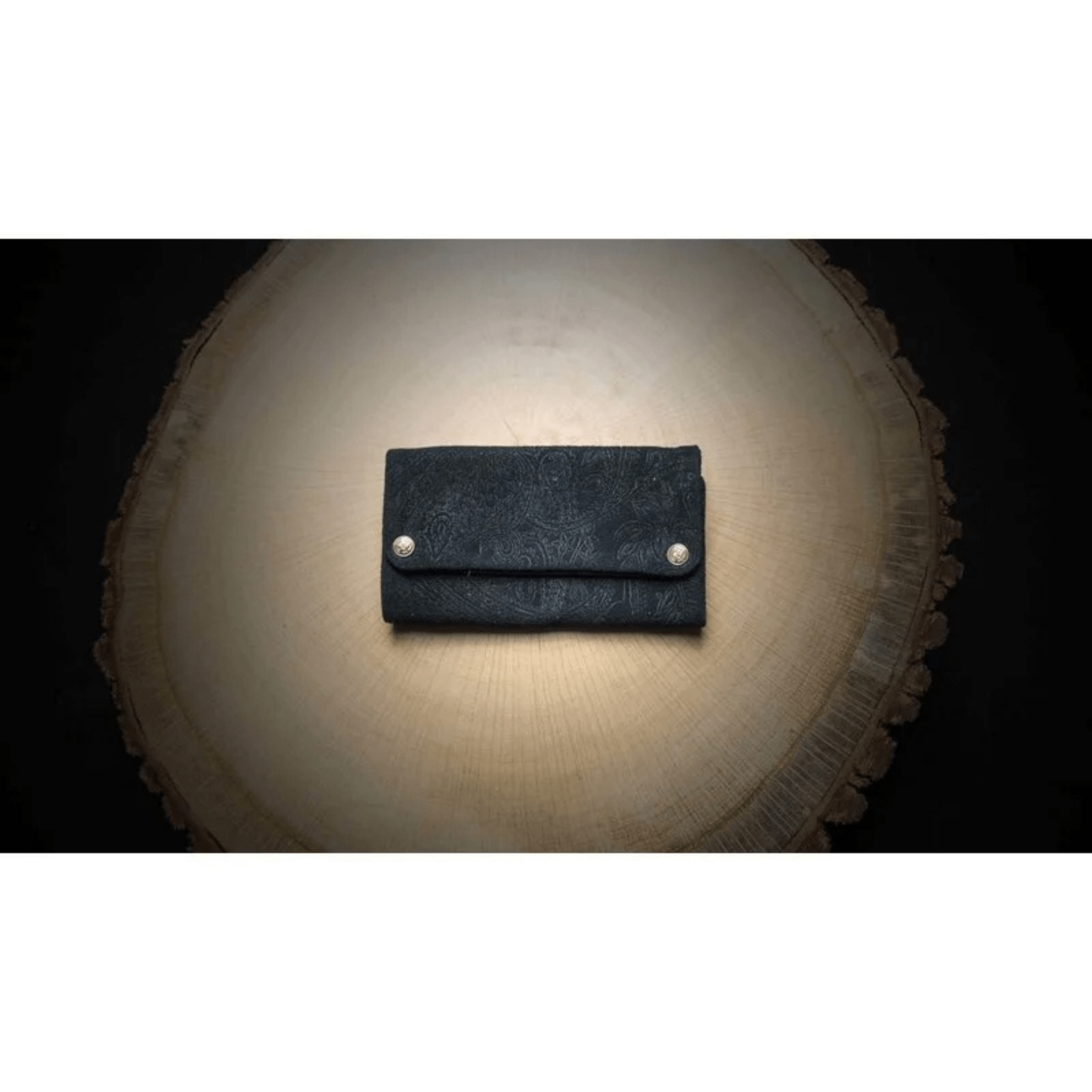 Kavatza Tabaktasche Suede Ethnic Black aus schwarzem Leder