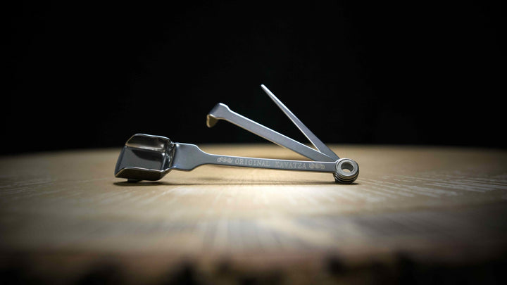Kavatza Bongtool – Werkzeug zum Reinigen und Stopfen von Bongs und Pfeifen