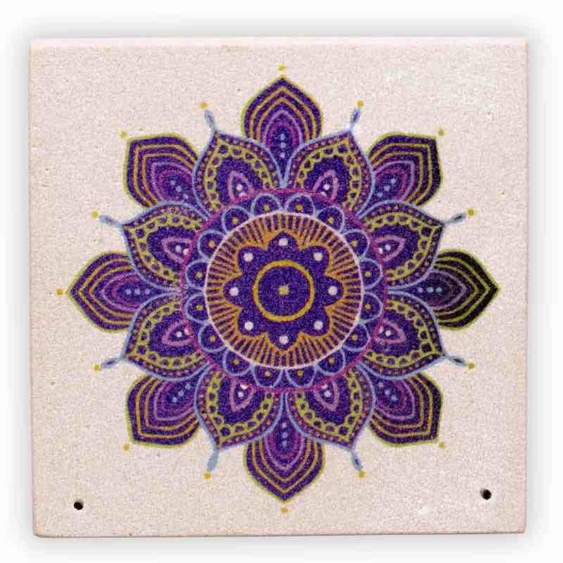 Detailansicht Mandala-Blume Digitaldruck auf Sandstein Räucherhalter