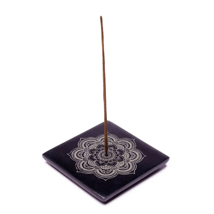 Viereckiger Räucherstäbchenhalter aus Speckstein mit Mandala-Blume