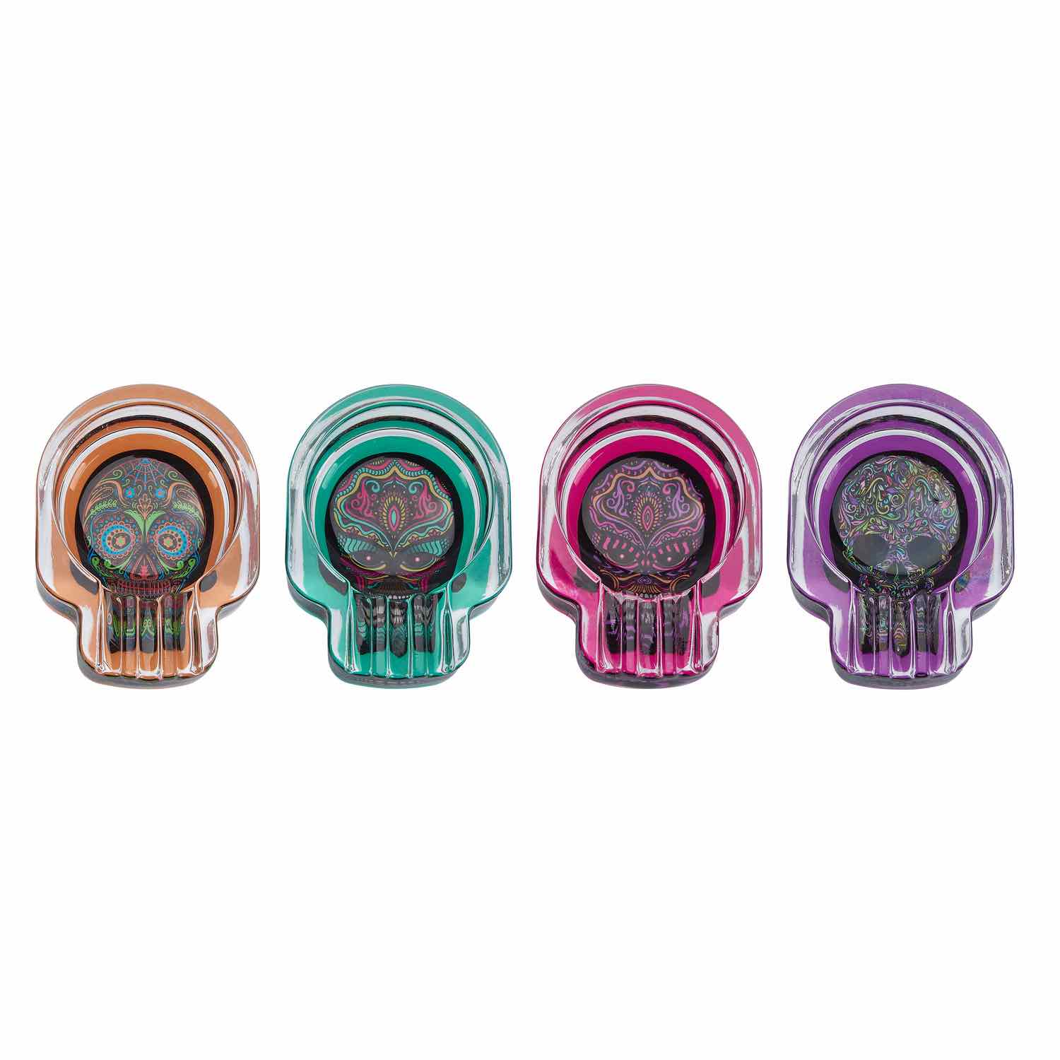 Display mit 6 farbigen Glas-Aschenbechern in Schädelform