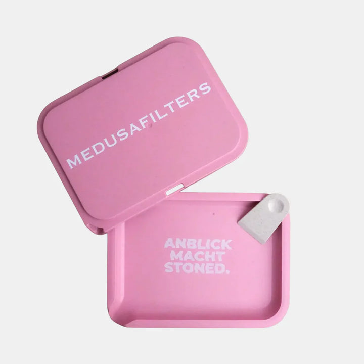 MedusaFilters Hemp Tray Kit Rosé geöffnet mit Scraper und Schriftzug Anblick macht stoned