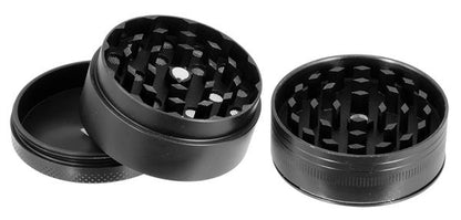 Schwarzer Alu Grinder 50mm mit USB-Feuerzeug