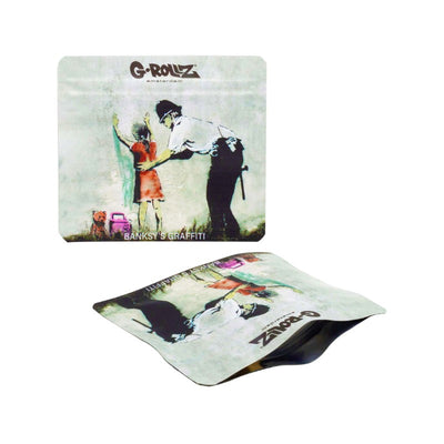G-Rollz Banksy Bag Girl Being Frisked – Aufbewahrungsbeutel, 9 x 8 cm