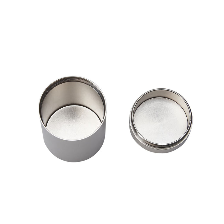 Seitenansicht der silbernen Champ High Alu Stash Tube