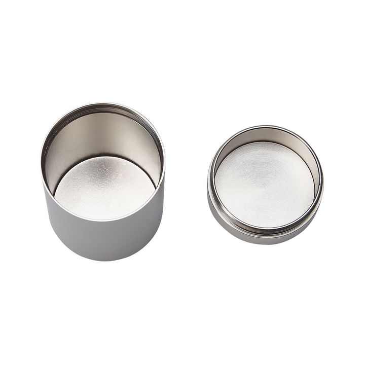 Seitenansicht der silbernen Champ High Alu Stash Tube