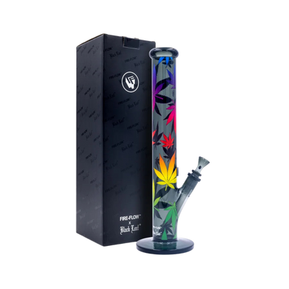 Leaves Gradient Motiv auf der FIRE-FLOW x Black Leaf Glasbong