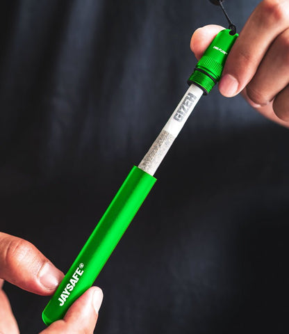 JAYSAFE Joint Tube Green geöffnet mit Silikon-Inlay im Deckel