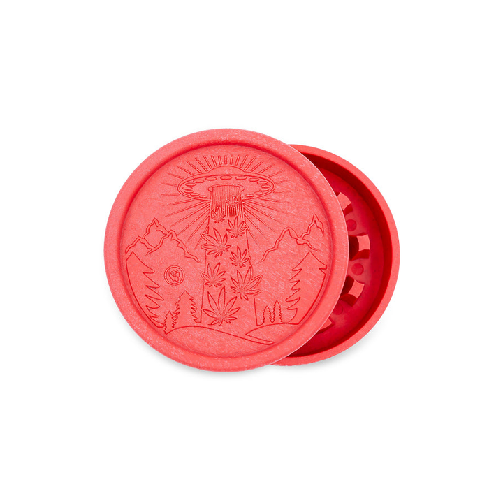 FireFlow Hemp Grinder 420 Alien rot geöffnet mit UFO und Hanfblatt Gravur