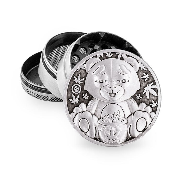 FireFlow Metall-Grinder 420 Teddy Silver mit Bärchen-Relief, 4-teilig zerlegt