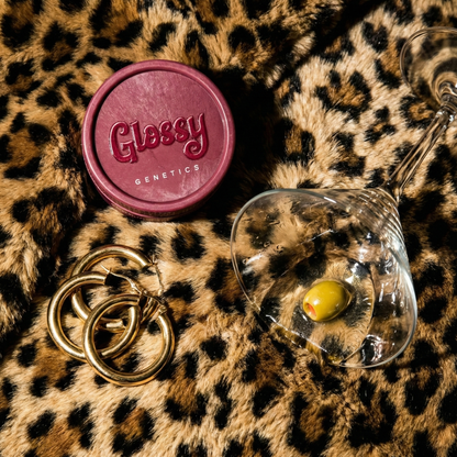 Glossy Genetics Velvet Grinder 55 mm auf Kunstpelz