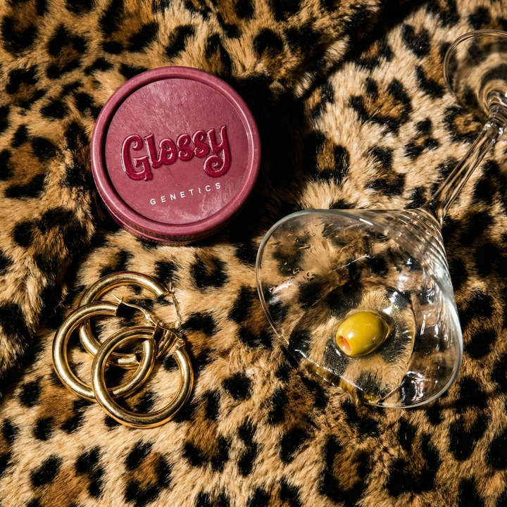 Glossy Genetics Velvet Grinder 55 mm auf Kunstpelz