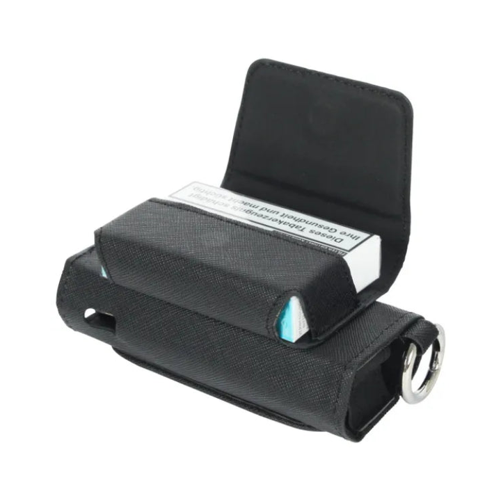 IQOS Hülle aus PVC in Schwarz mit Aufhänger