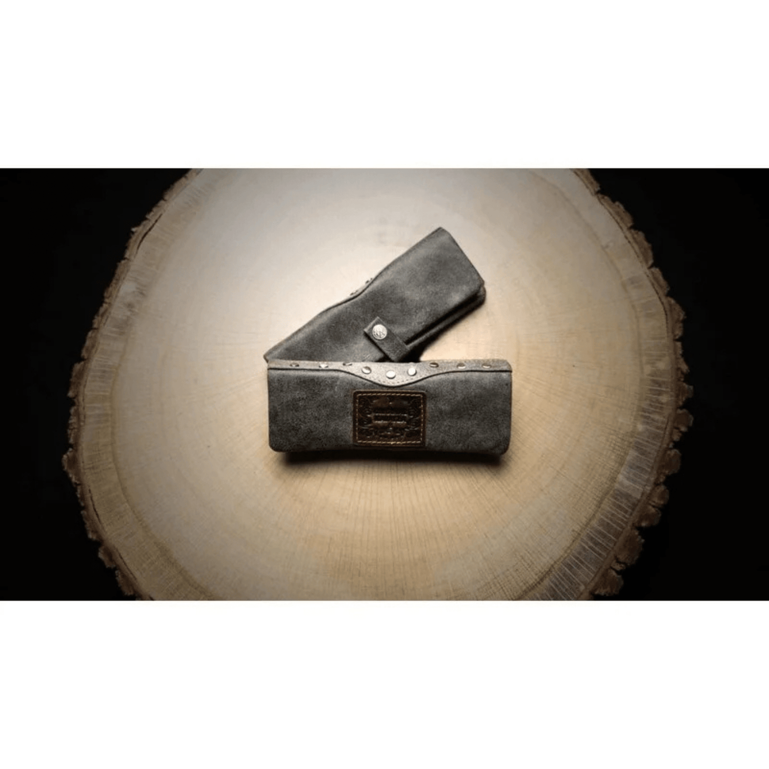 Kavatza Drehtasche Wild Thing Grey Brown aus Leder, geschlossen