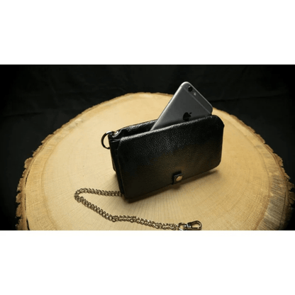 Detailansicht vom Handyfach im Kavatza Tabak Portemonnaie Large