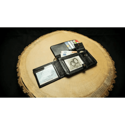 Detailansicht Tabakbeutel und Zubehörfach im Kavatza Portemonnaie Large