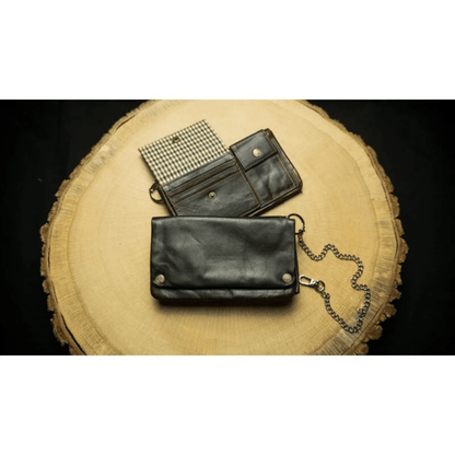 Innenansicht mit Kartenfächern, Tabakfach und Blättchenhalter