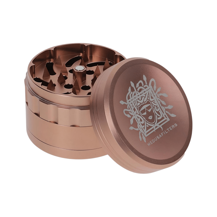 Detailansicht Spike-Zähne und Magnetverschluss am Medusa Grinder