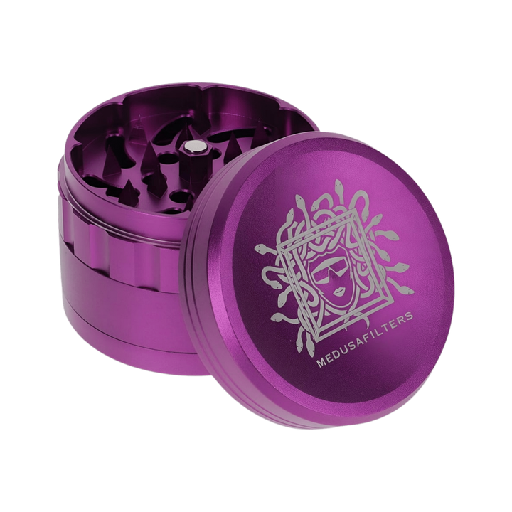 Detailansicht Spike-Zähne und Magnetverschluss am Medusa Grinder
