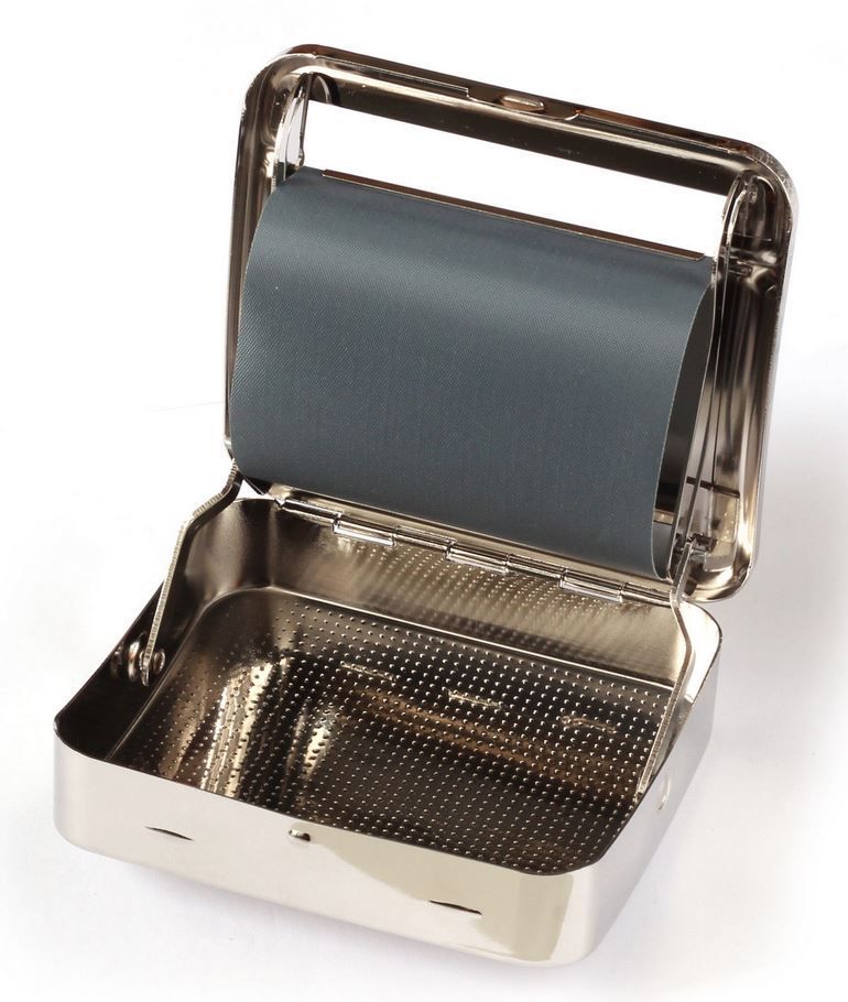 OCB Automatic Rolling Box beim Einlegen des Papers