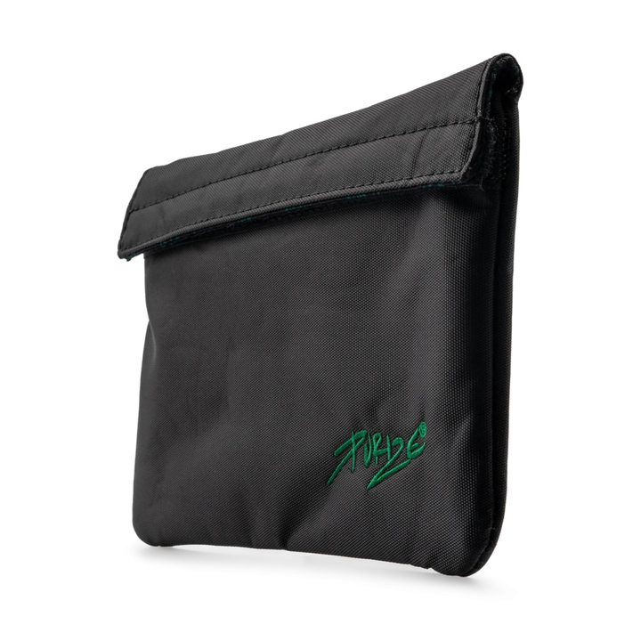 PURIZE geruchsdichte Tasche M Black Detailansicht