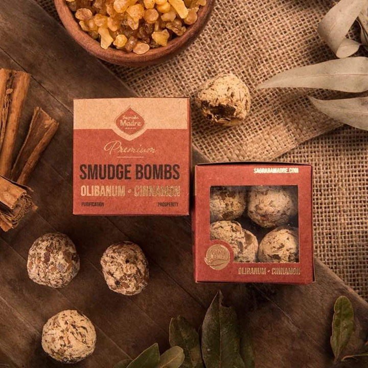 Smudge Bombs Räucherkugeln mit Weihrauchharz und Zimtstangen