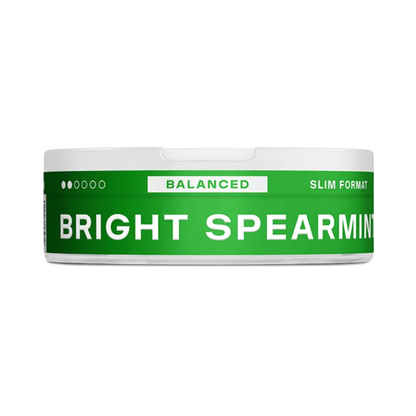 Geöffnete VELO Bright Spearmint Dose mit Nikotin Pouches