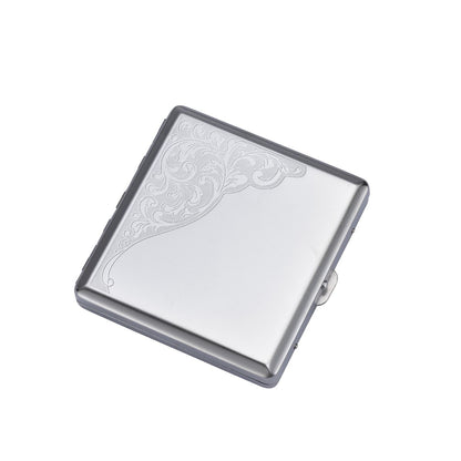 Detailaufnahme der Gravur am Classic Metall-Zigarettenetui