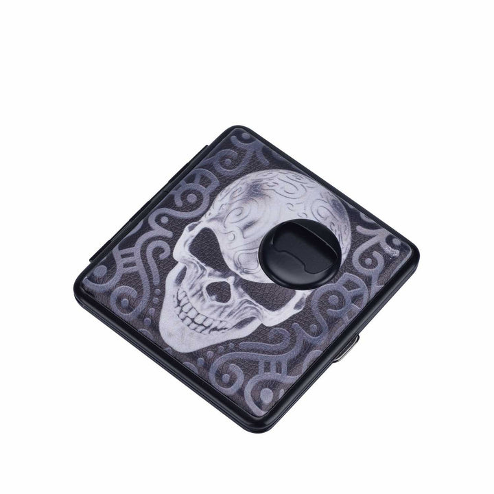 20er Zigarettenetui mit Totenkopf und Flaschenöffner